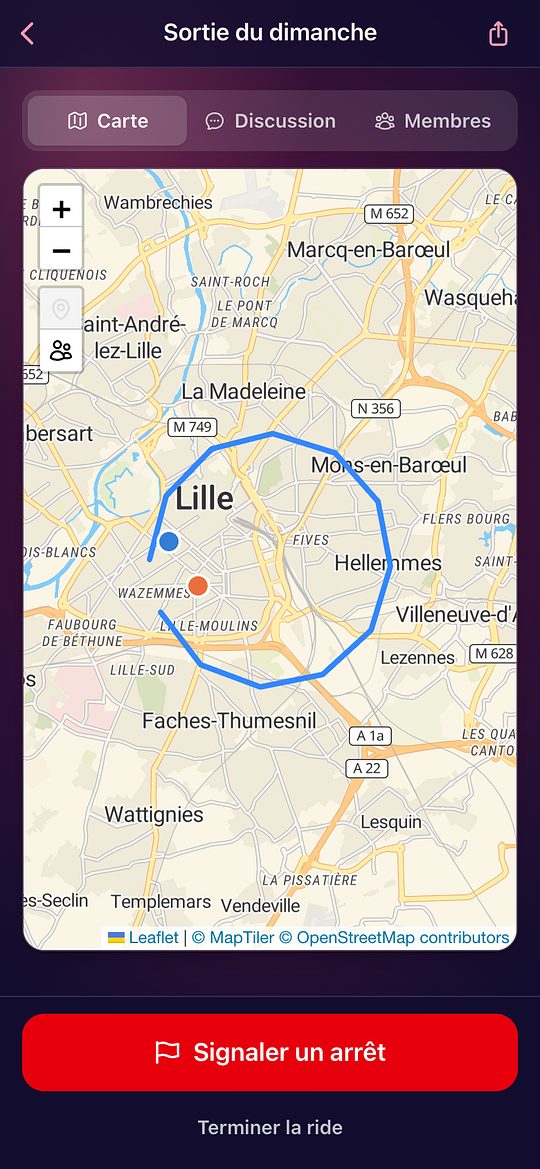 Une ride en cours : la carte avec le parcours et les membres, et le bouton Signaler un arrêt